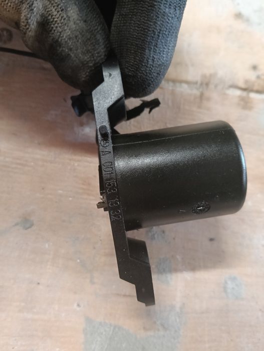 Продам датчик уровня масла на мерседес 212 ОМ 642