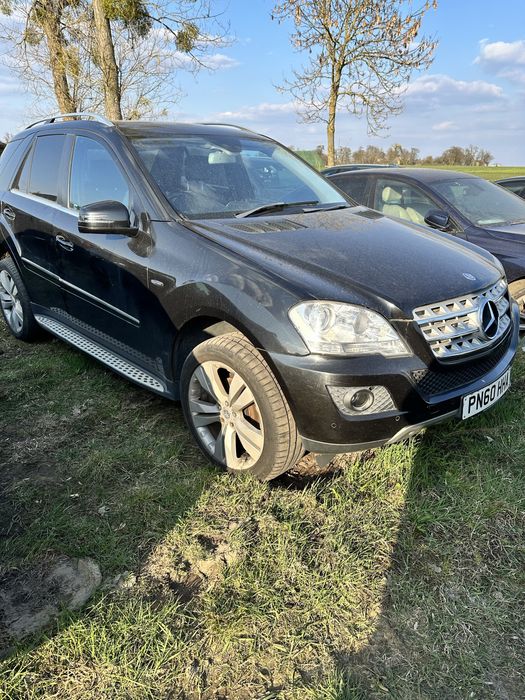 MERCEDES Ml 350 LIFT , anglik