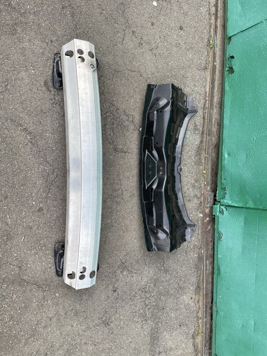 Бампер задній тесла вай tesla Y рест до рест