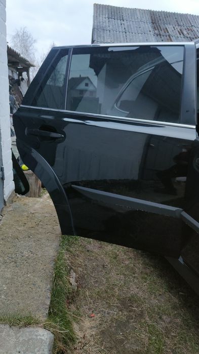 Двері чорні Subaru outback b14 Legacy Колір D4S  CRYSTAL BLACK SILICA