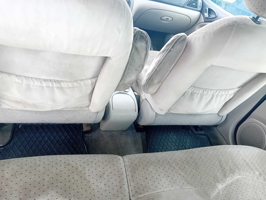 Citroen C5 2.2 HDI sedan