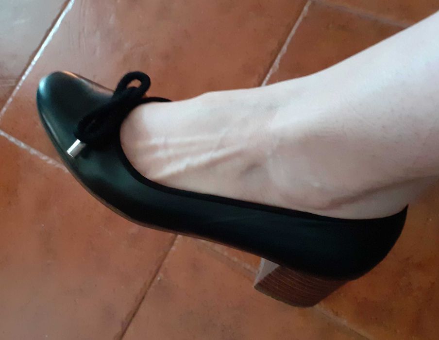 Sapatos salto tipo sabrina pele pretos 36 Gianna
