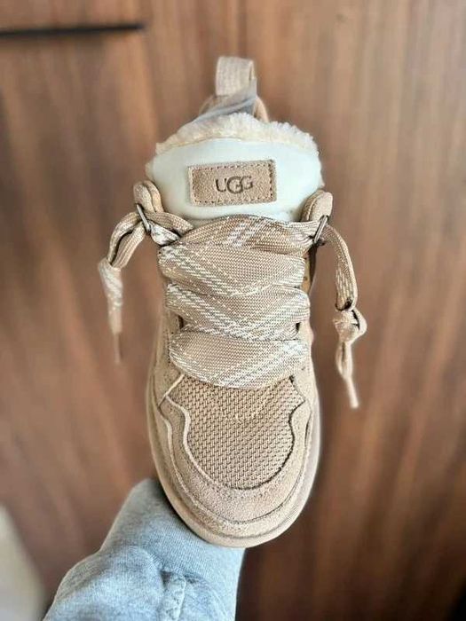UGG Lowmel Sand r.37