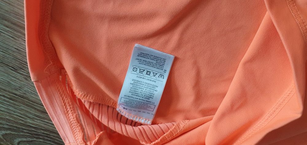 Koszulka Adidas damska rozmiar M wymiary na zdjęciach