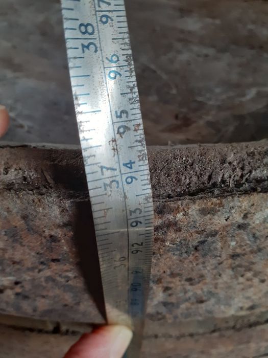 PIPA em castanho em bom estado