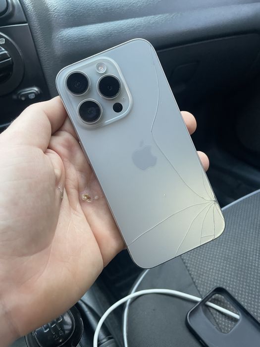 iPhone 15 Pro 256Gb 83%