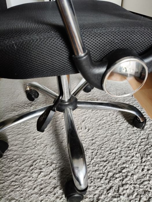 Fotel Biurowy z regulacją wysokości