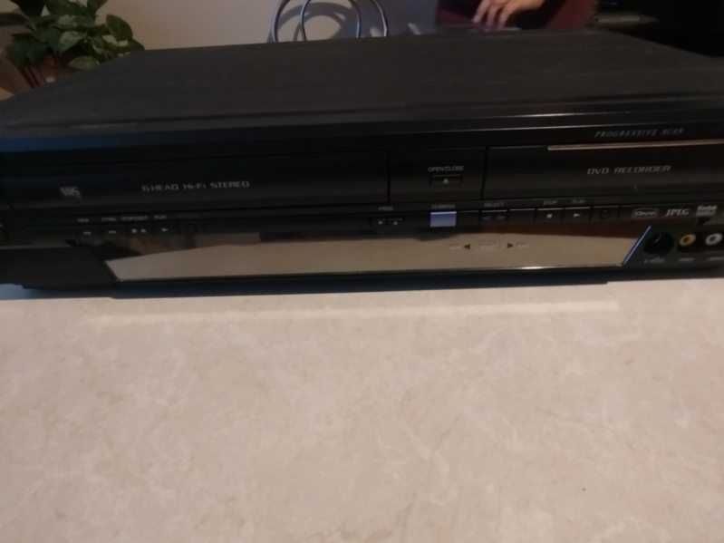 Odtwarzacz dvd vhs funai