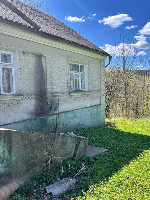 Продаж будинку біля Кременця
