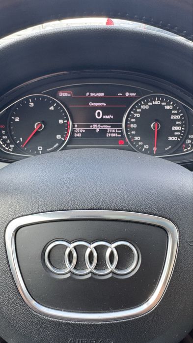 ОФІЦІЙНА Audi A8 Long quattro Ауді 2013 р 3,0 ДИЗЕЛЬ Нефарбована 8АКПП