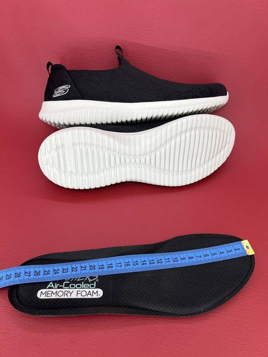 Кросівки  42р. Skechers Ultra Flex
