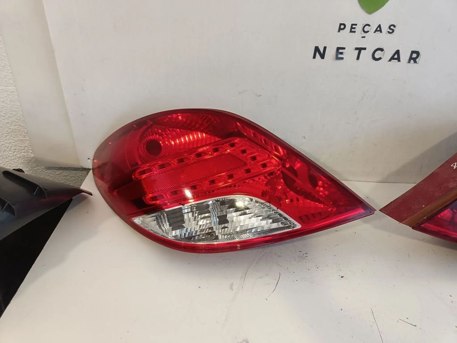 Farolim farol Peugeot 207 2009