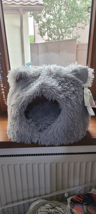 Лежанка, хатинка для кота