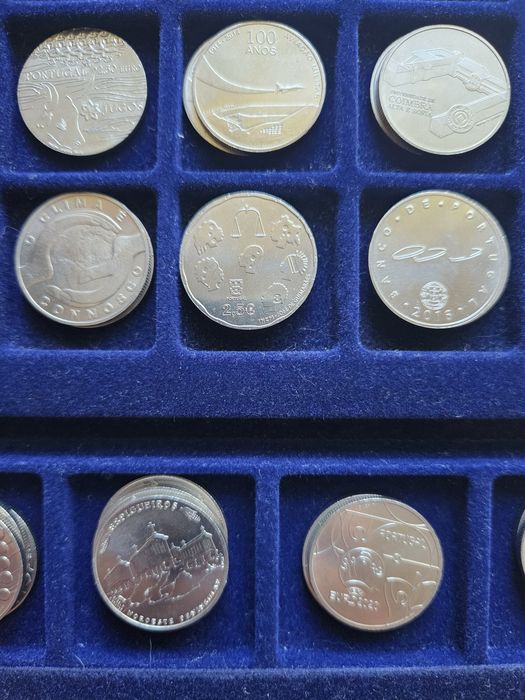 Vendo moedas Comemorativas UNC 2,5€