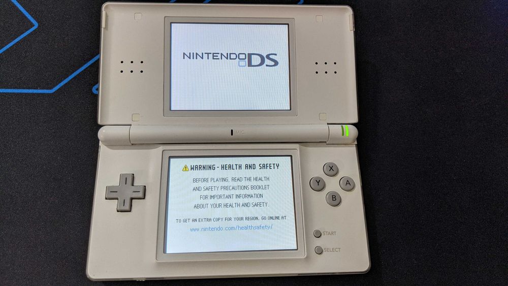 Nintendo DS Lite