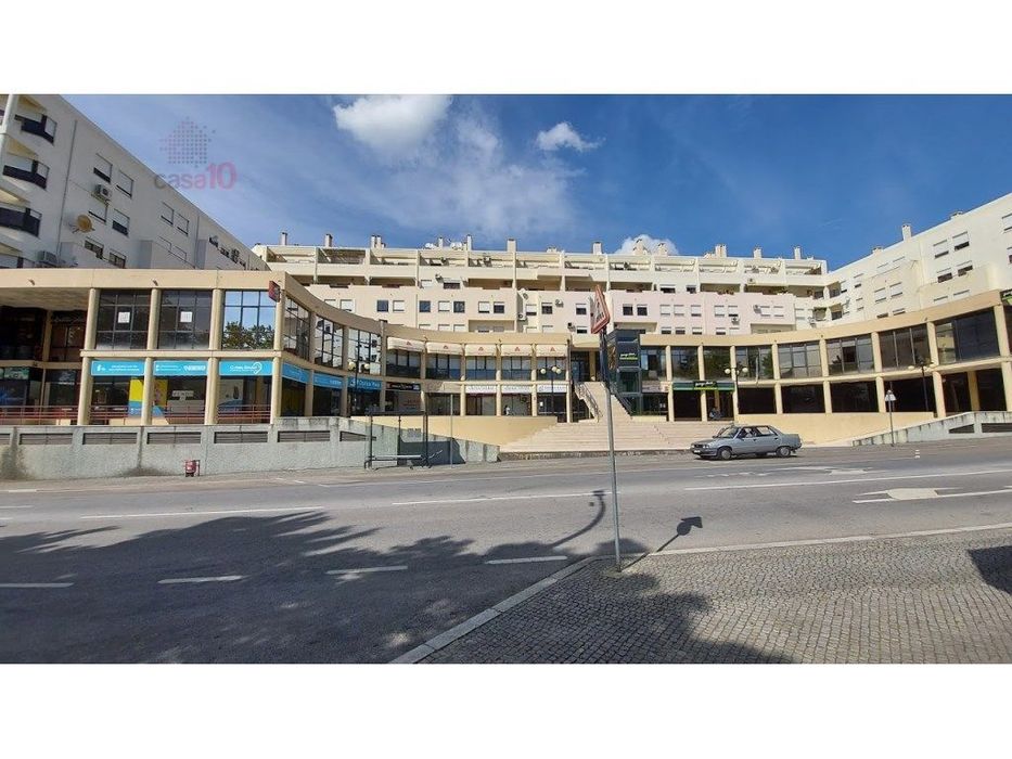 Vende-se espaço comercial em Portalegre!
