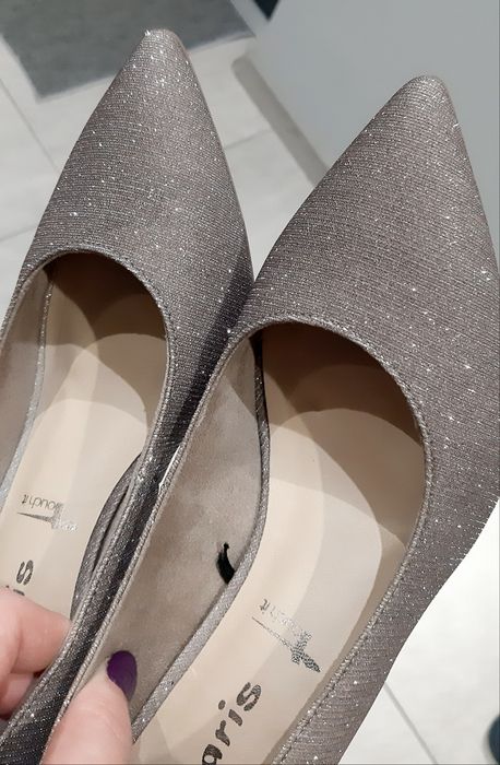 Błyszczące buty Tamaris 38/39 beżowo- srebrne