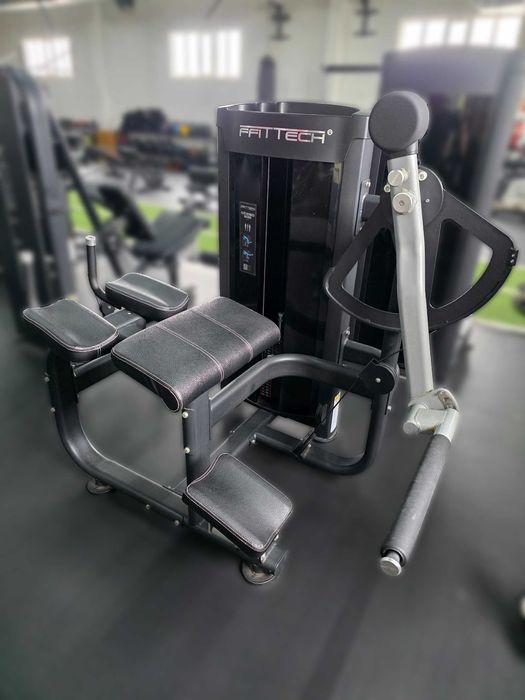 Ginásio Musculação | Máquina Profissional de Glúteos Kickback FFITTECH – Como Nova