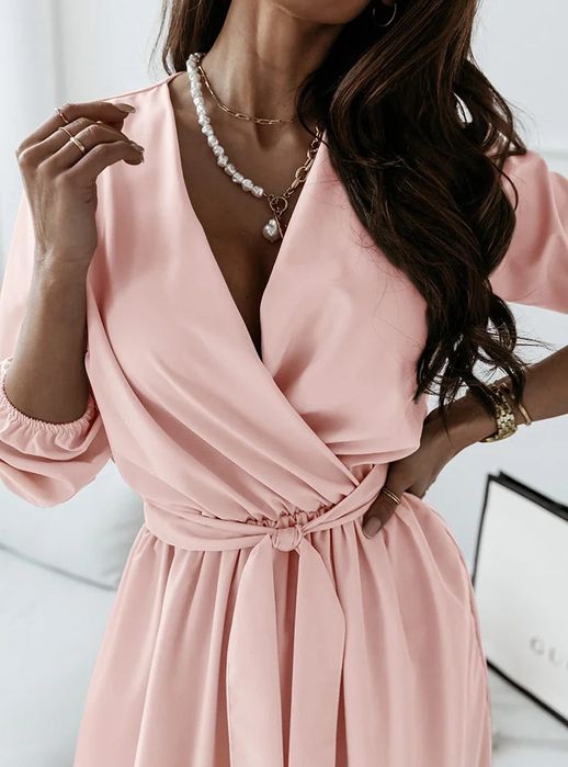 Nowa sukienka damska z przekładanym dekoltem Pakuten