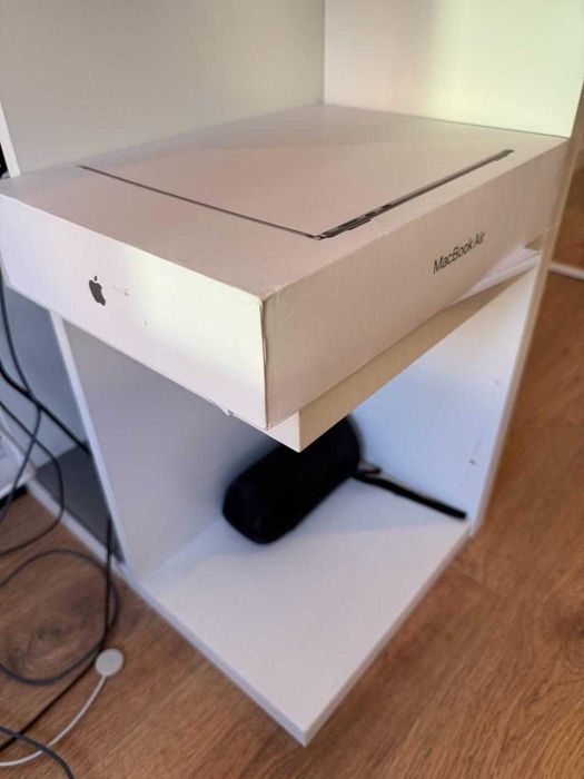 Secretária branca IKEA com gaveta (Working desk)