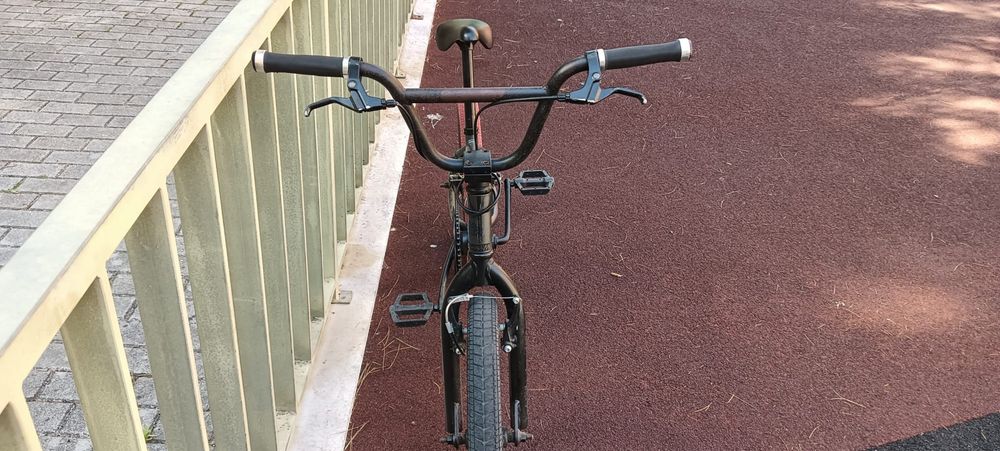 Bicicleta BMX usada