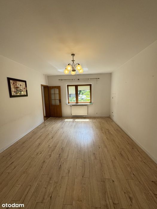 Dom (140 + 80 m²), dwa niezależne lokale, gotowe do zamieszkania.