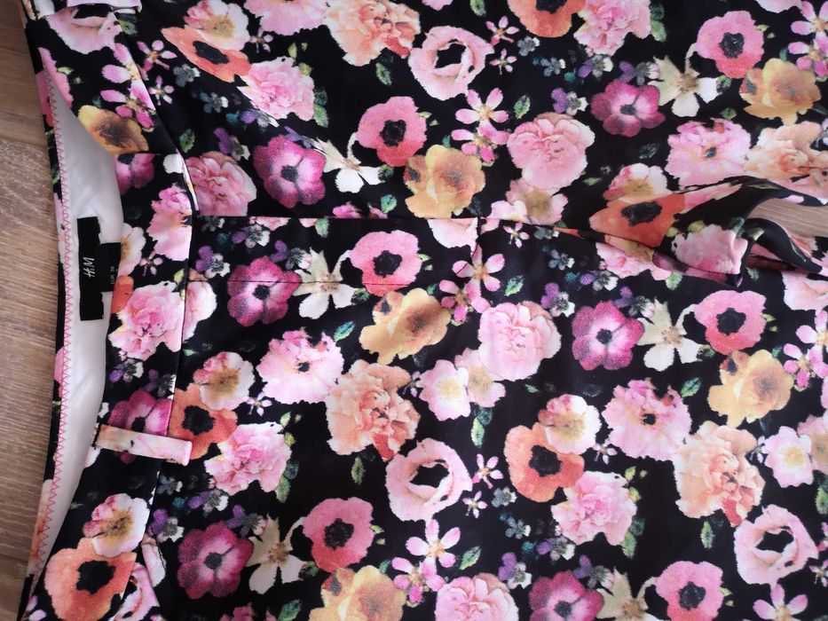 H&M Nowe Spodnie w Kwiaty 38-sprzedam!