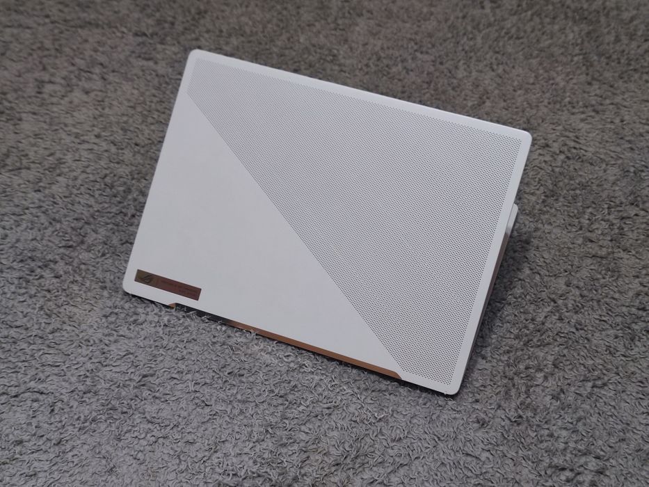 Ноутбук Asus ROG G14 GA402XV AMD R9-7940HS RTX4060 32gb ddr5 1tb ssd