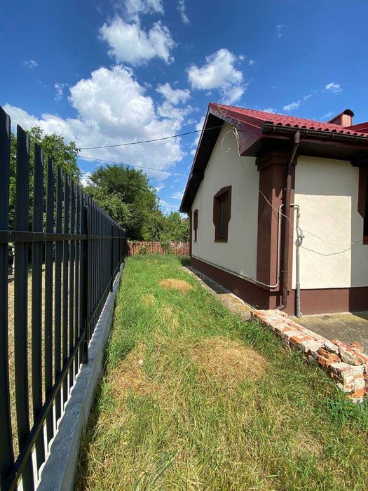 Будинок недалеко від Міста,6 соток Землі