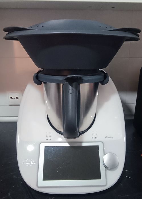 Vendo Bimby TM6 com acessórios