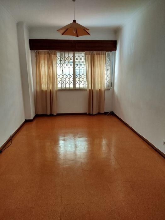 T1 Benfica, 1 parqueamento