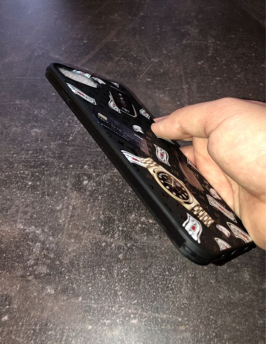 Продам чехол на IPhone 7+/8+