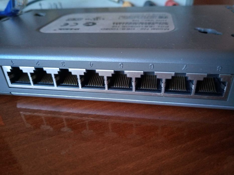 D-Link Des-1008D, маршрутизатор