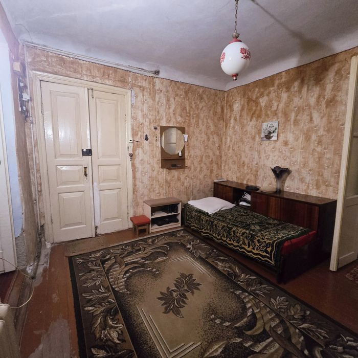 Продаж 2 кімнатна  квартира на землі  Центр  вулиця Дунаєва