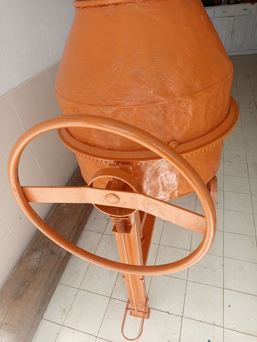 Betoneira usada 180lt
