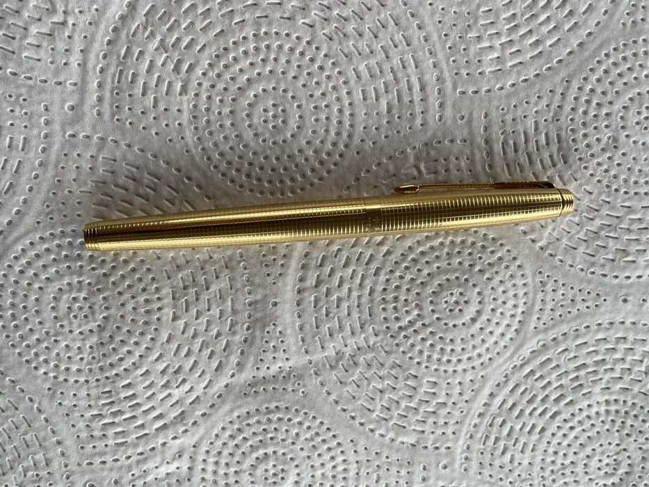Caneta tinteiro vintage PARKER 75 insignia 14k G.F. USA - impecável.