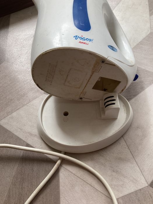 Продам электрочайник Vigor