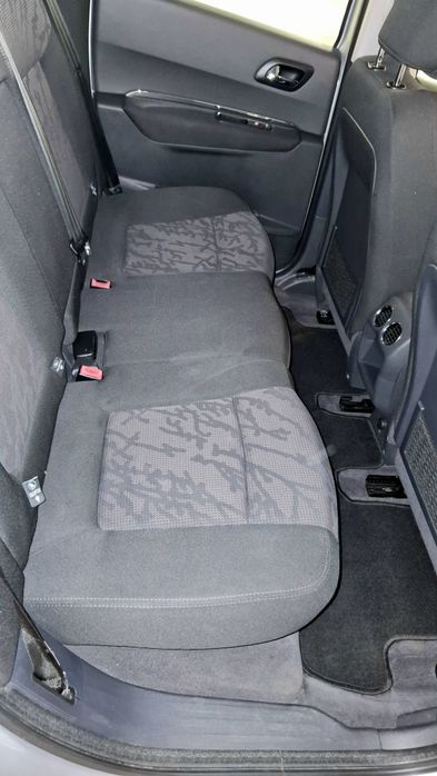 Peugeot 3008 só com 169.000 km de 2009