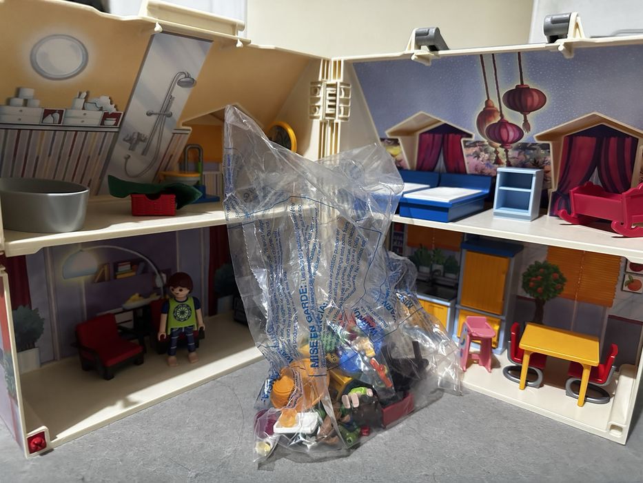 Playmobil - Casa de Bonecas Maleta