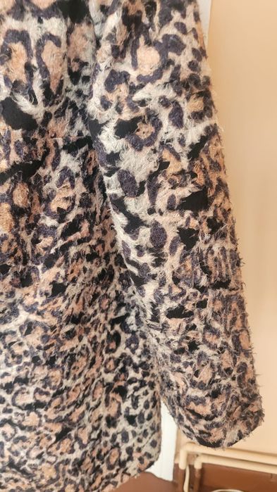 Krótki płaszczyk w panterkę, rozm.42