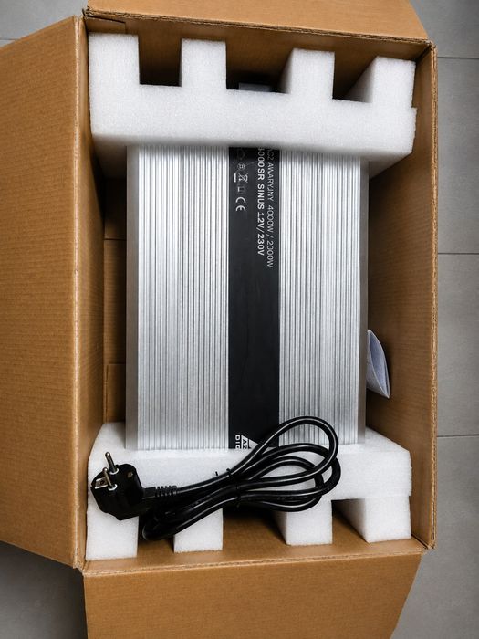 Джерело безперебійного живлення  AZO Digital UPS-4000SR Sinus 12V
