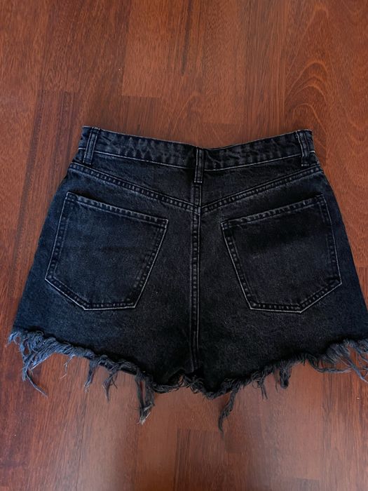 Продам шорти Zara