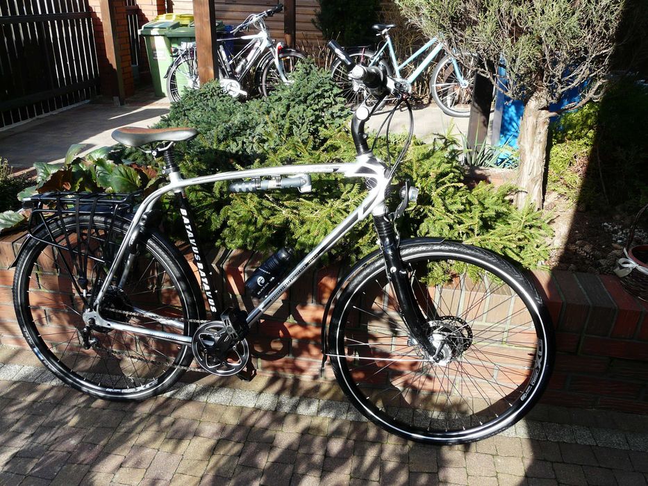 Rower crossowy BATAVUS Venturo Sports Utility 28"/60 -Super