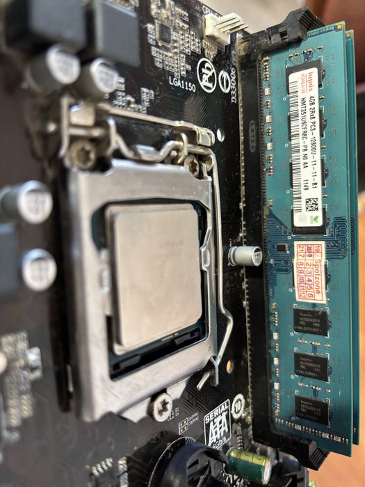 Gigabyte ga-h81m-s2h + i3 4130 + 8gb