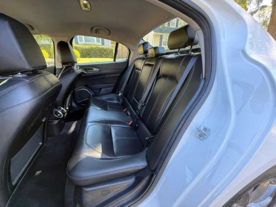 Alfa Romeo Giulia      2018