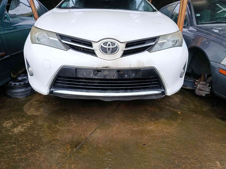 Frente completa TOYOTA Auris Hatchback (_E18_)