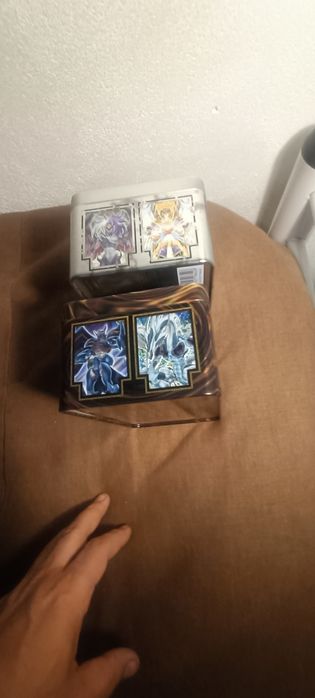Vendo caixas de yu-gi-go64738629442050123