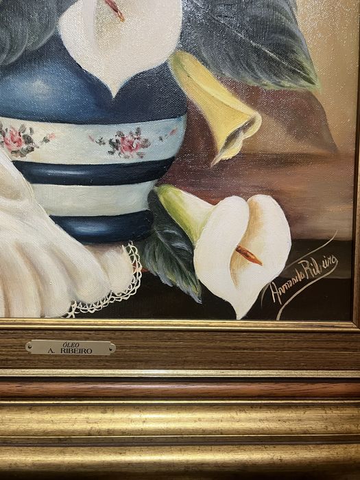 Quadro original a óleo – A. Ribeiro – Copos-de-leite – Moldura Clássica