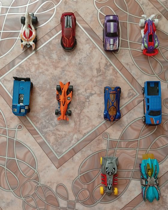 Машинки Hot Wheels