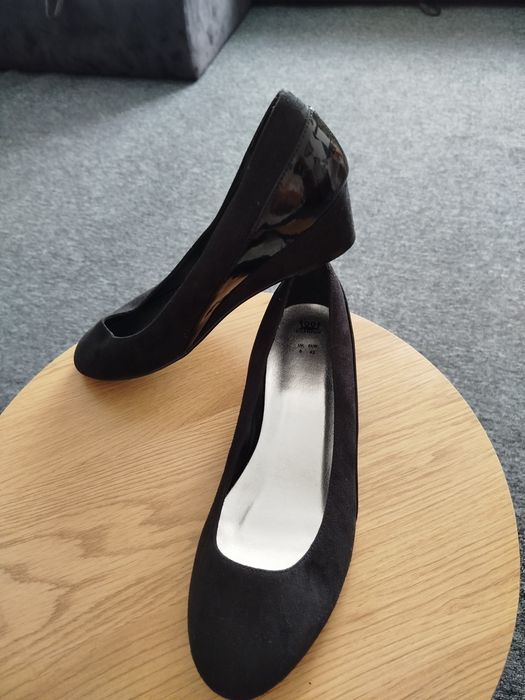 Туфлі, балетки жіночі